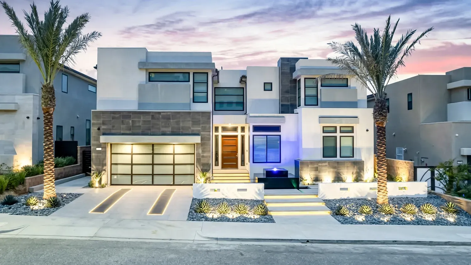 Luxury swimming pool design and construction by Westmod in Porter Ranch, CA.