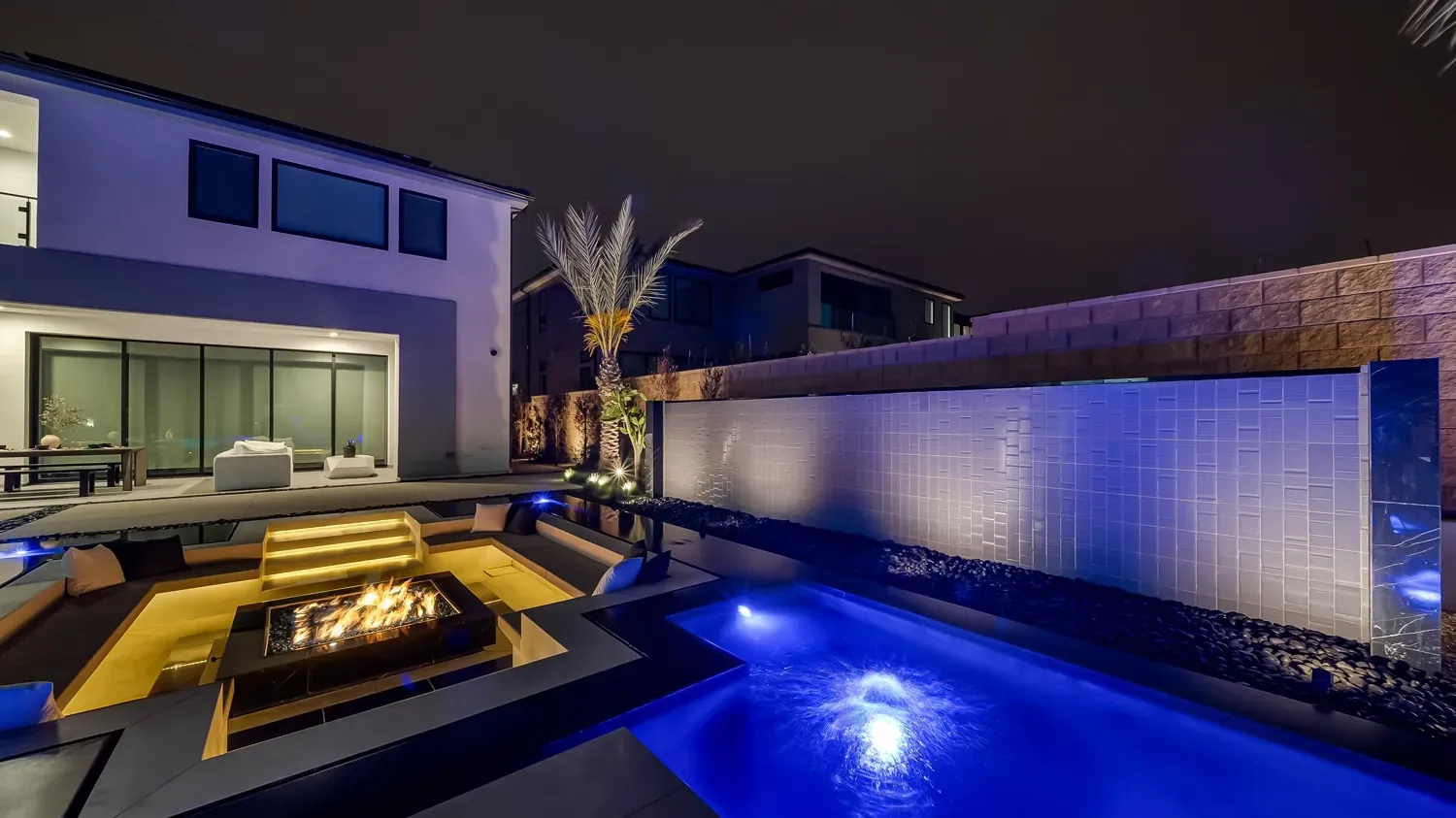 Luxury swimming pool design and construction by Westmod in Porter Ranch, CA.