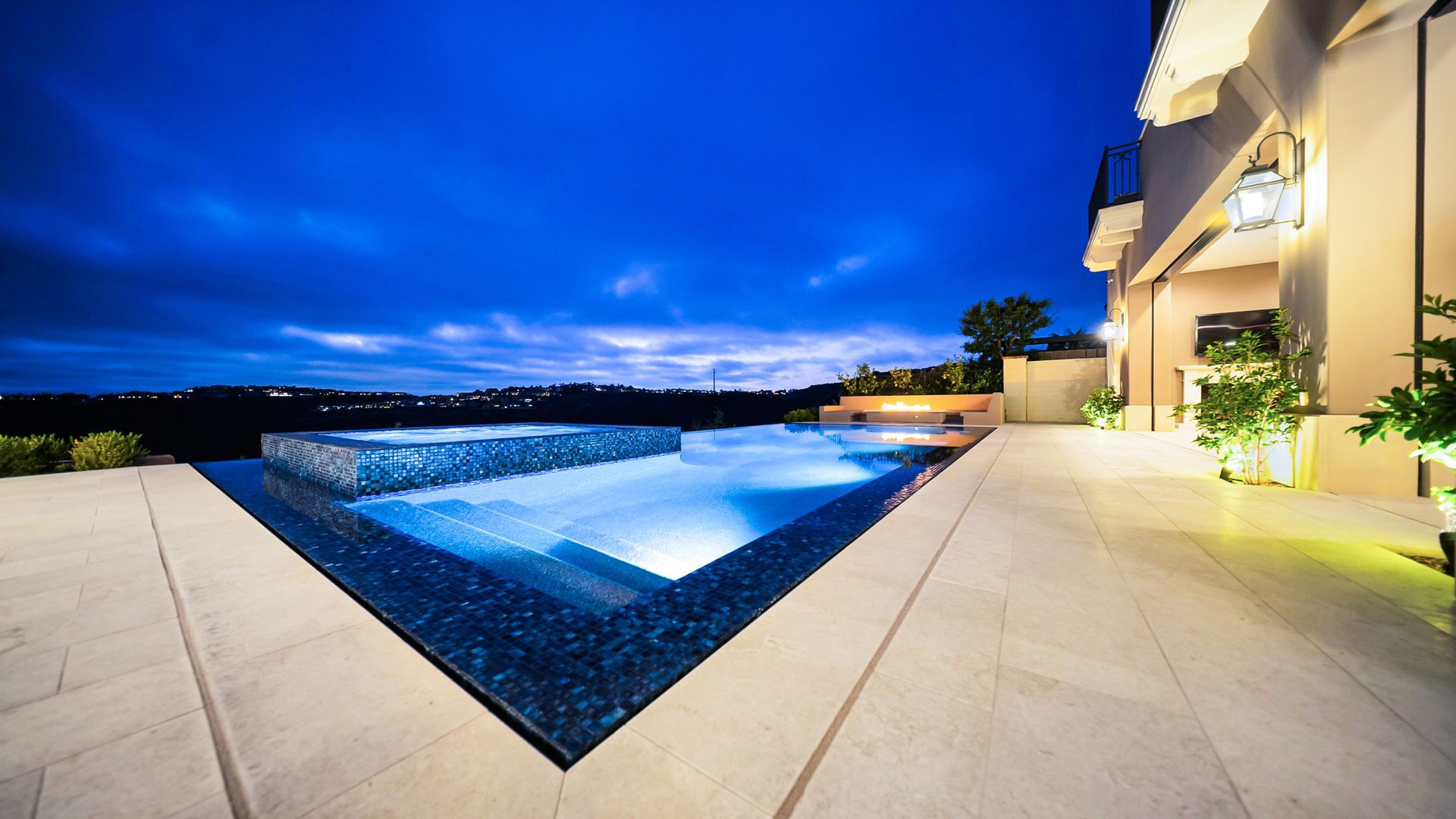 custom backyard design by Westmod