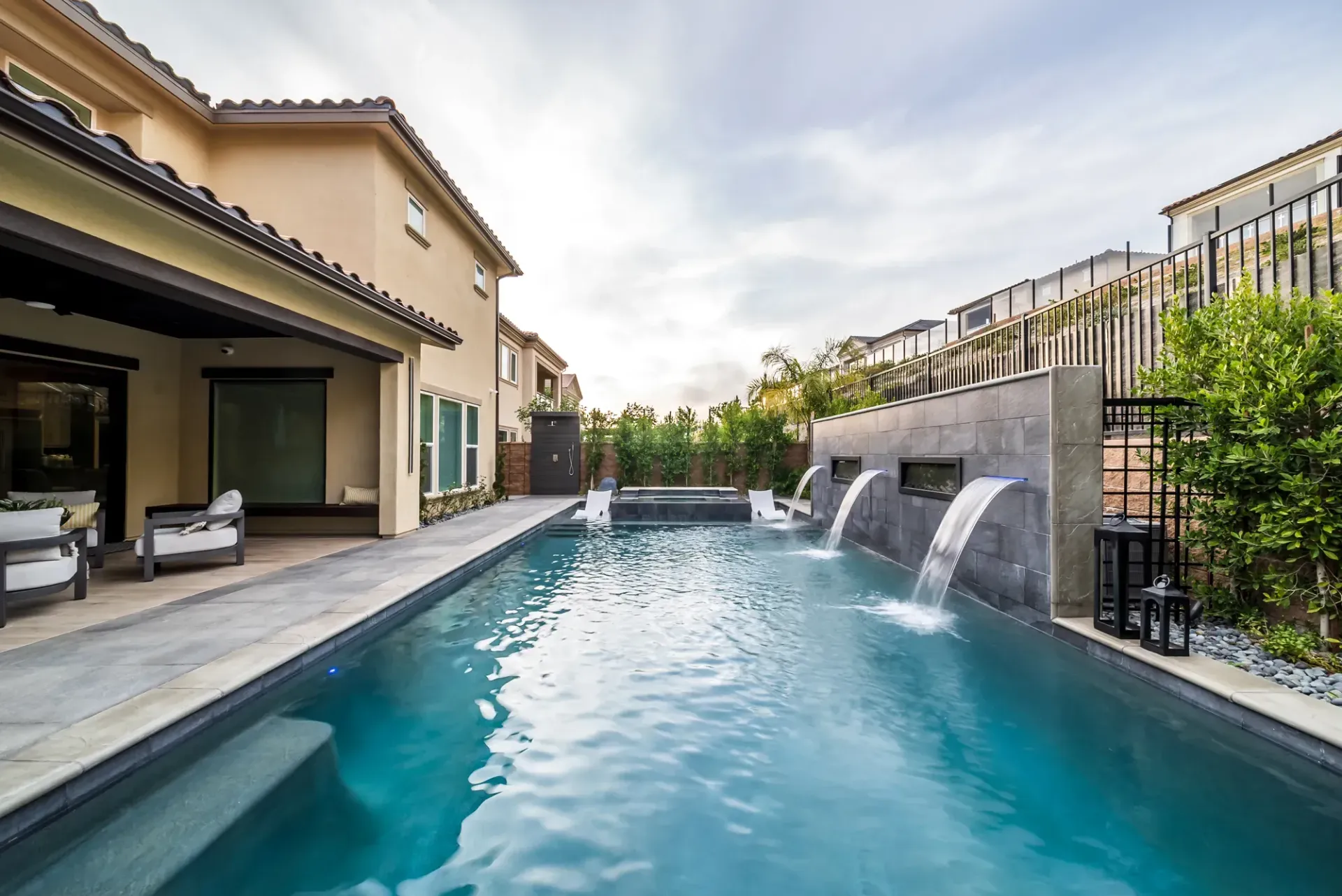 Luxury Swimming pool in Porter Ranch, CA.