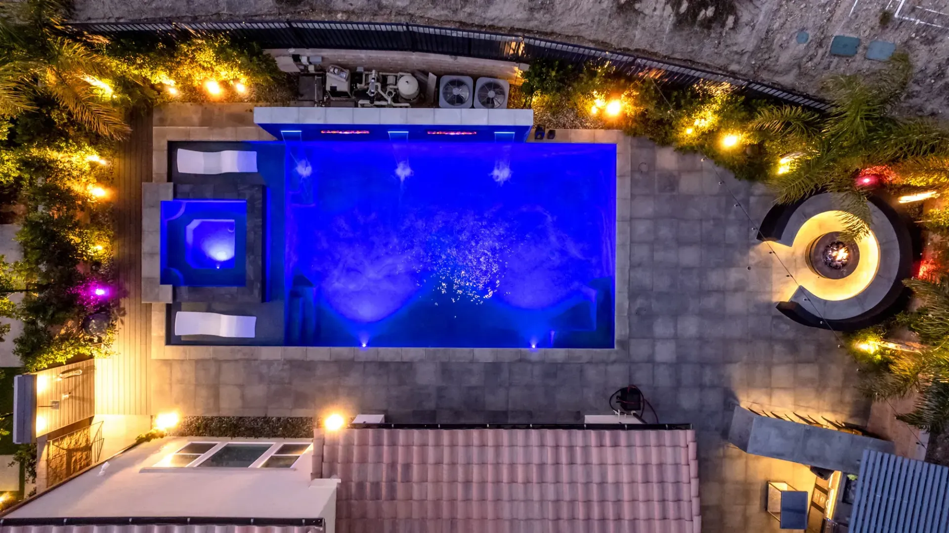 Luxury Swimming pool in Porter Ranch, CA.