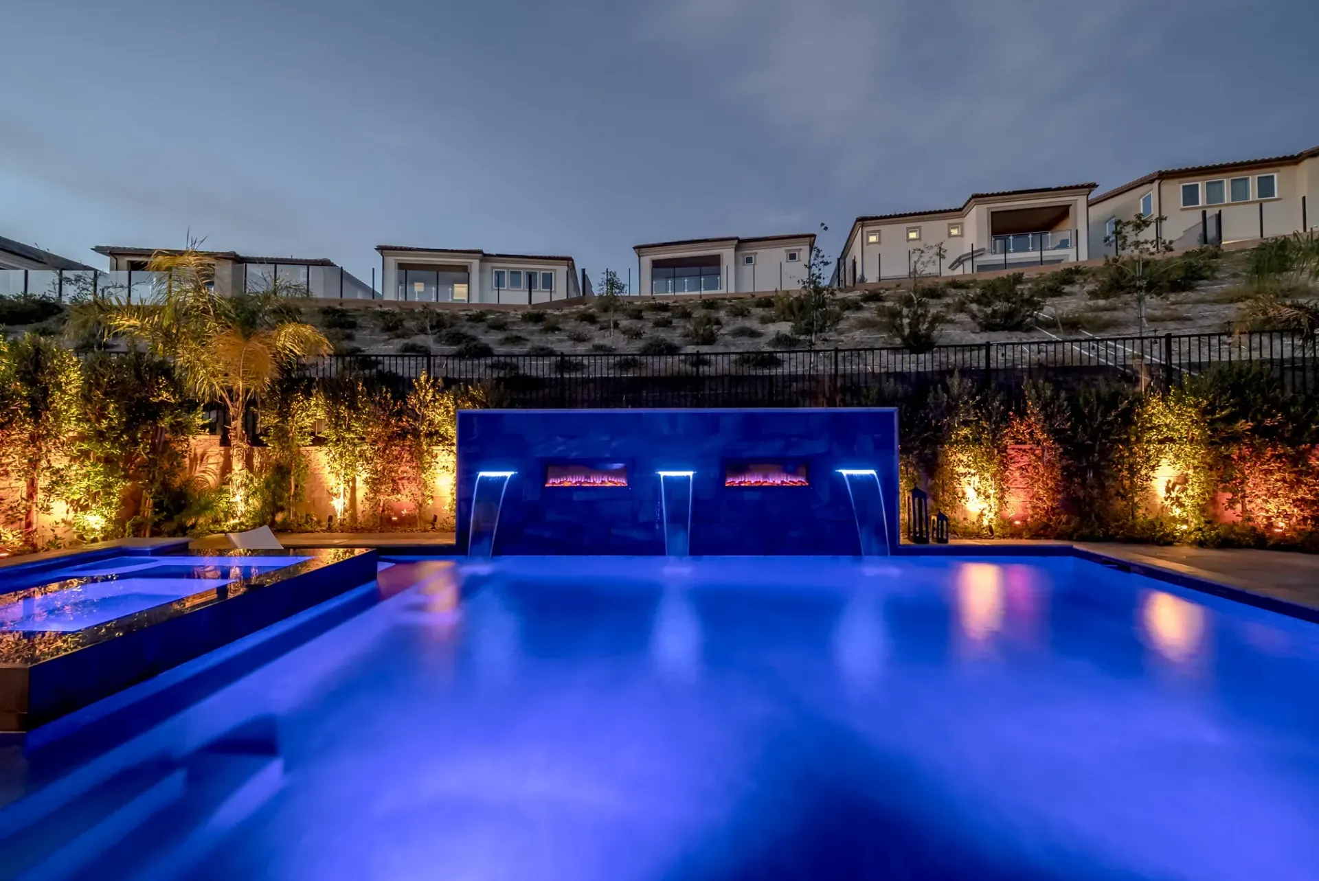 Luxury Swimming pool in Porter Ranch, CA.