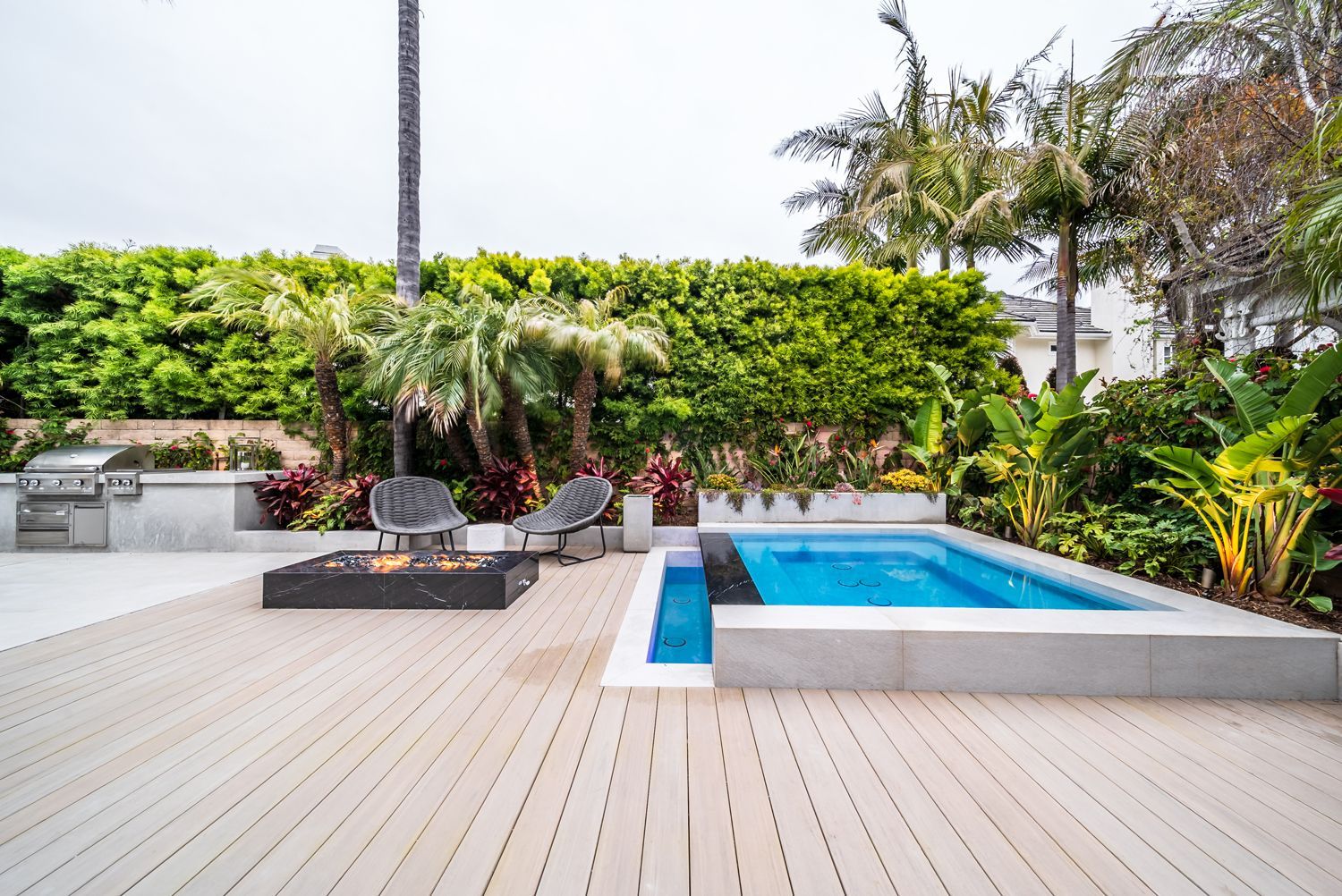 Luxury Swimming pool in Huntington Beach, CA