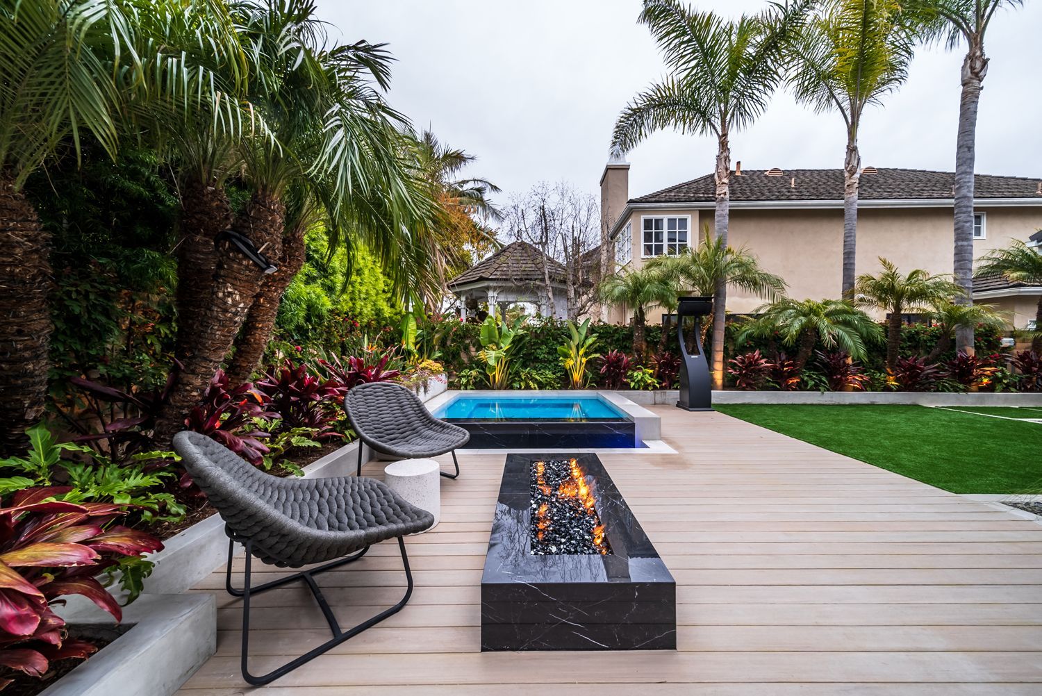 Luxury Swimming pool in Huntington Beach, CA