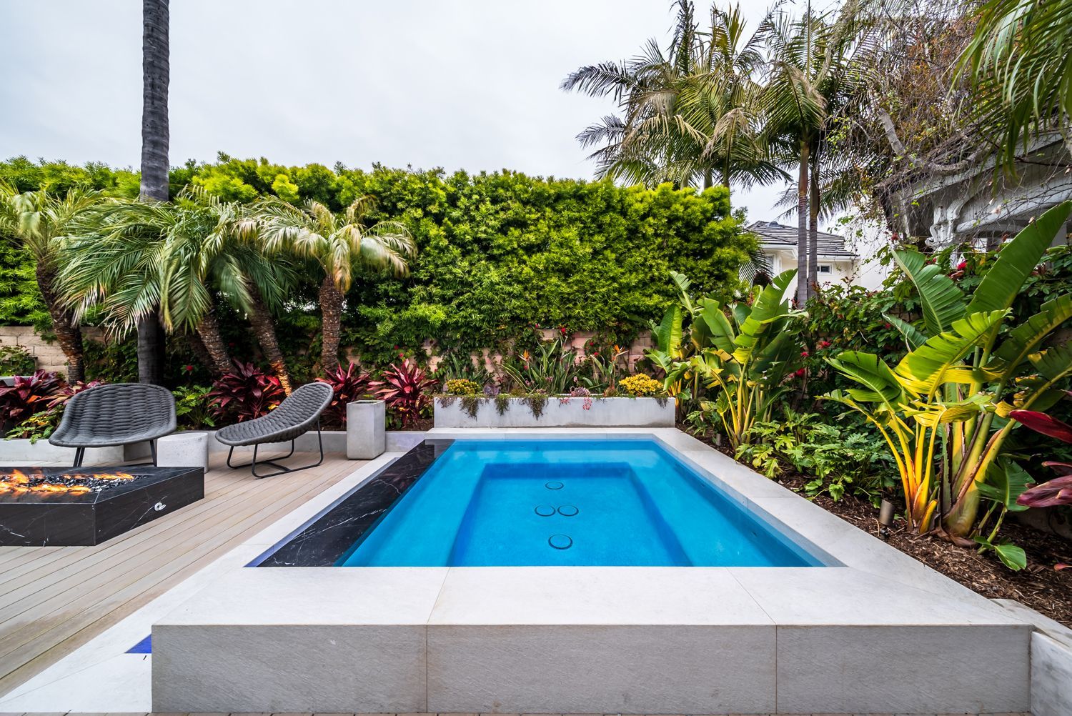 Luxury Swimming pool in Huntington Beach, CA