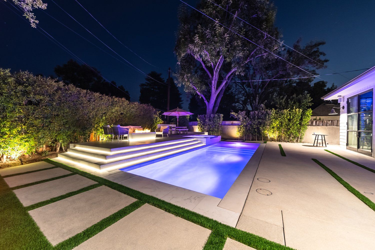 Luxury Swimming pool in La Canada Flintridge, CA.
