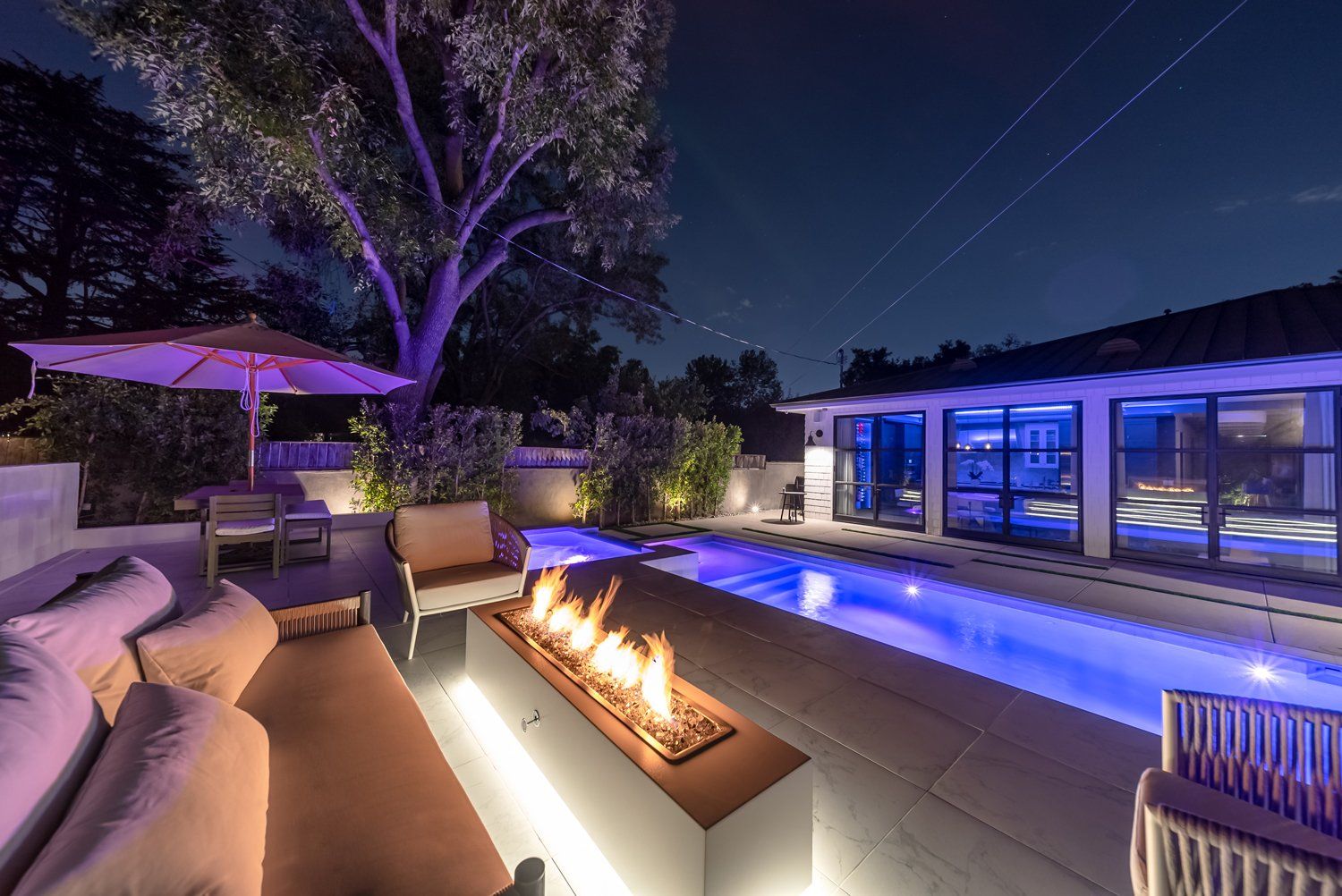Luxury Swimming pool in La Canada Flintridge, CA.