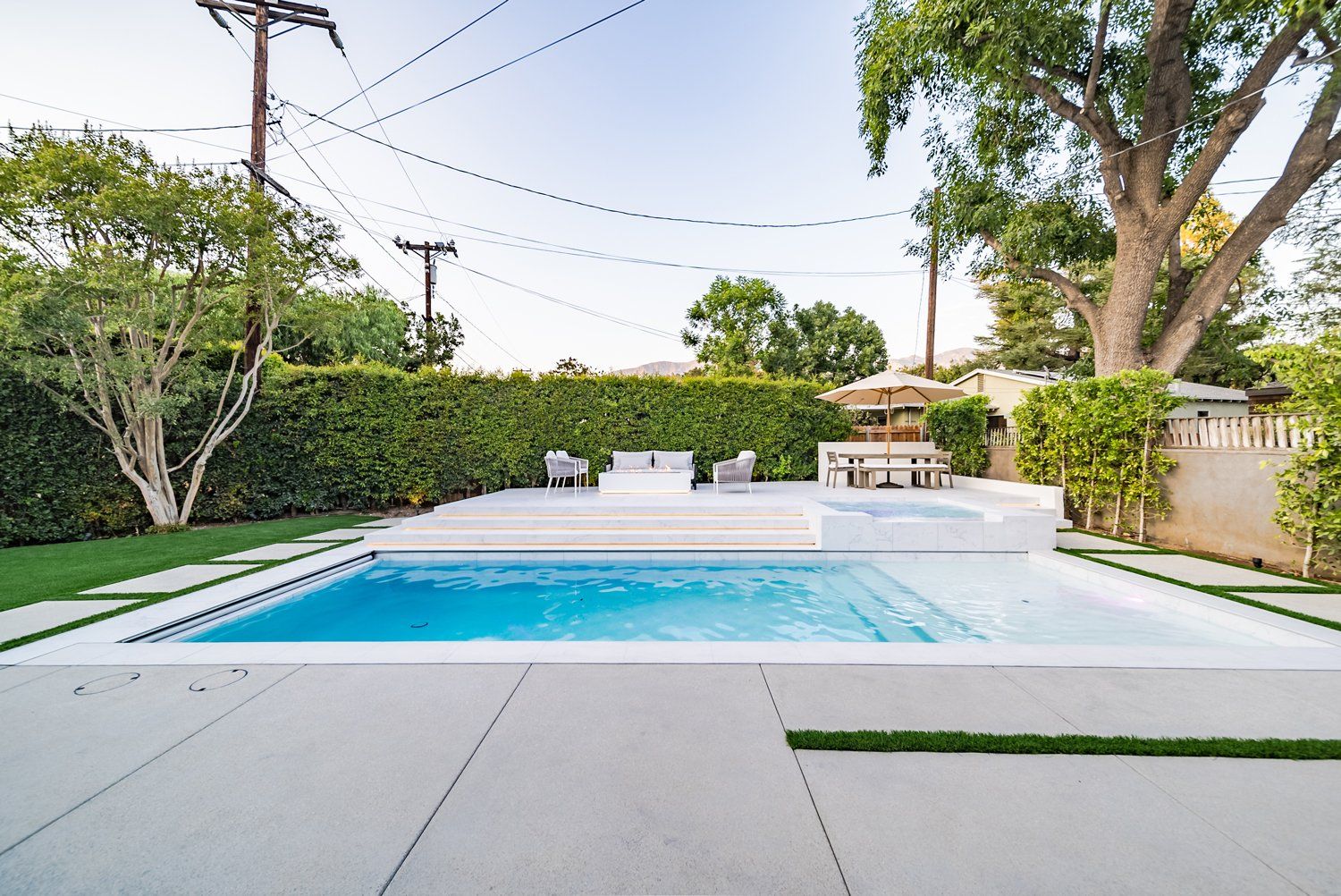 Luxury Swimming pool in La Canada Flintridge, CA.