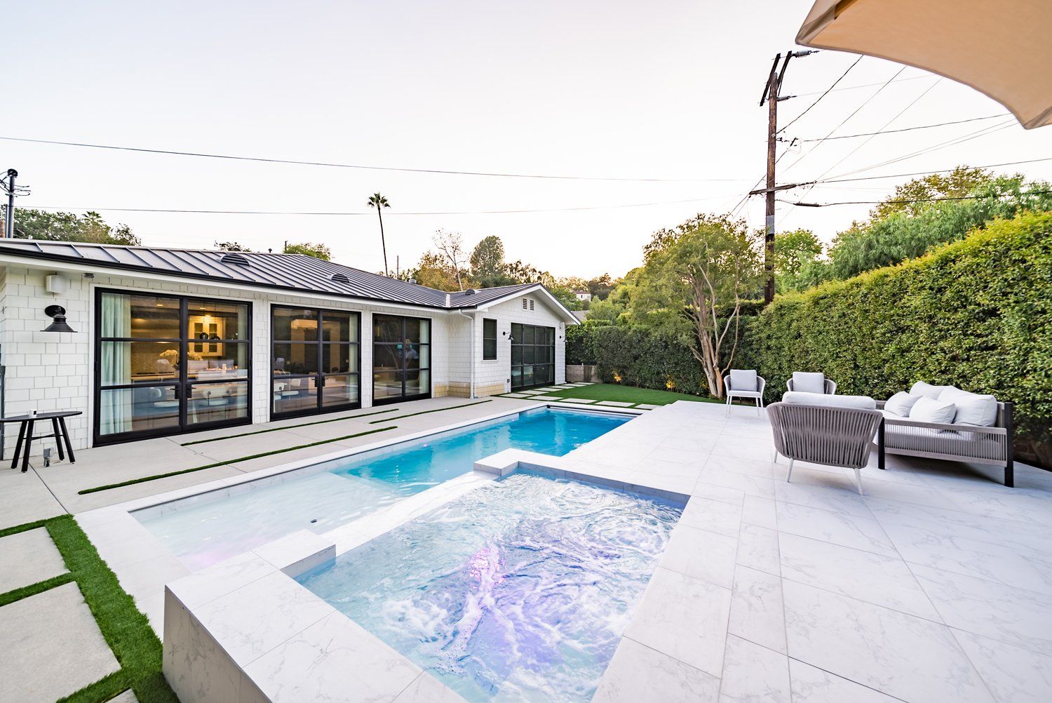 Luxury Swimming pool in La Canada Flintridge, CA.