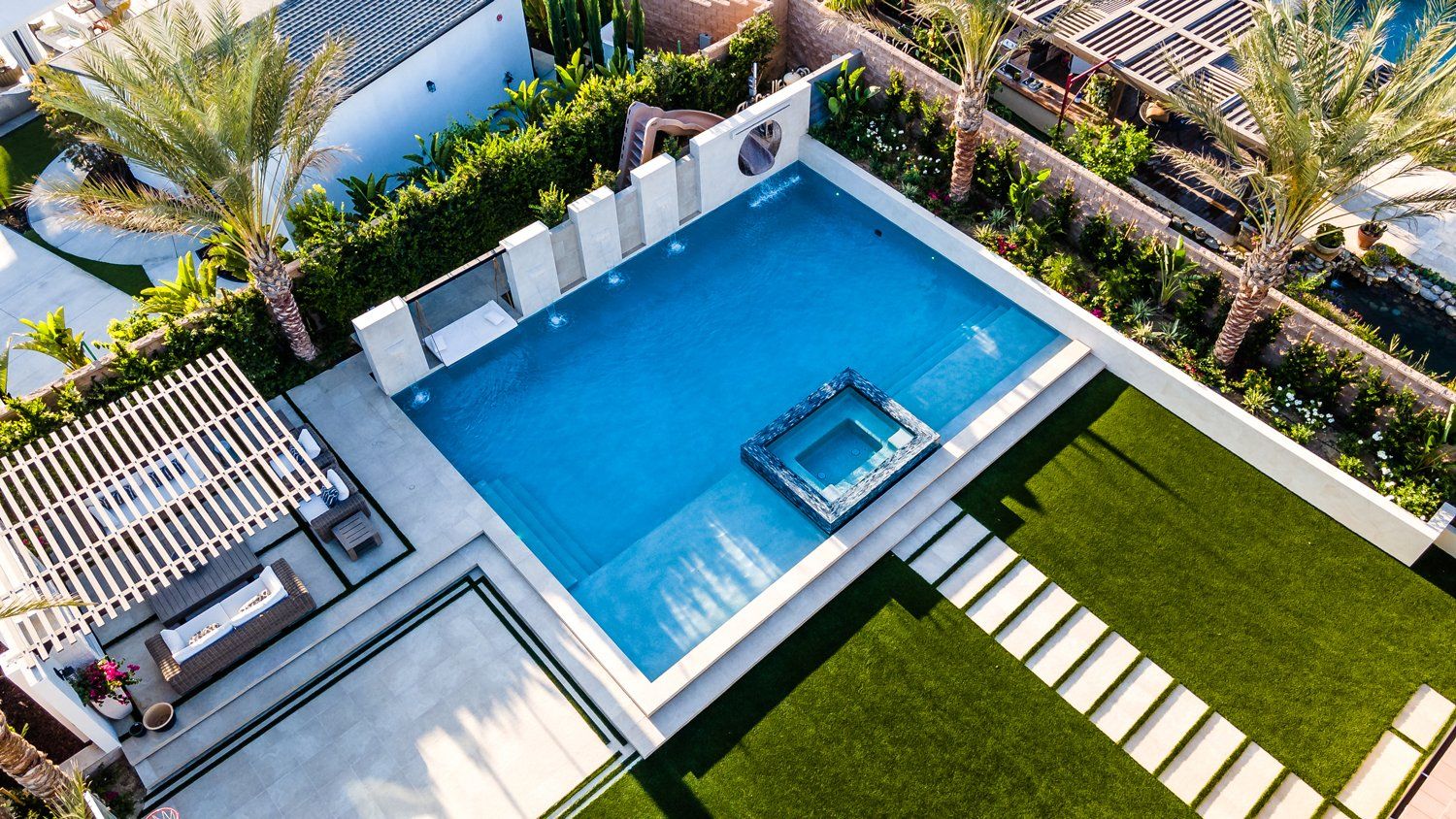 Luxury Swimming pool in Porter Ranch, CA.