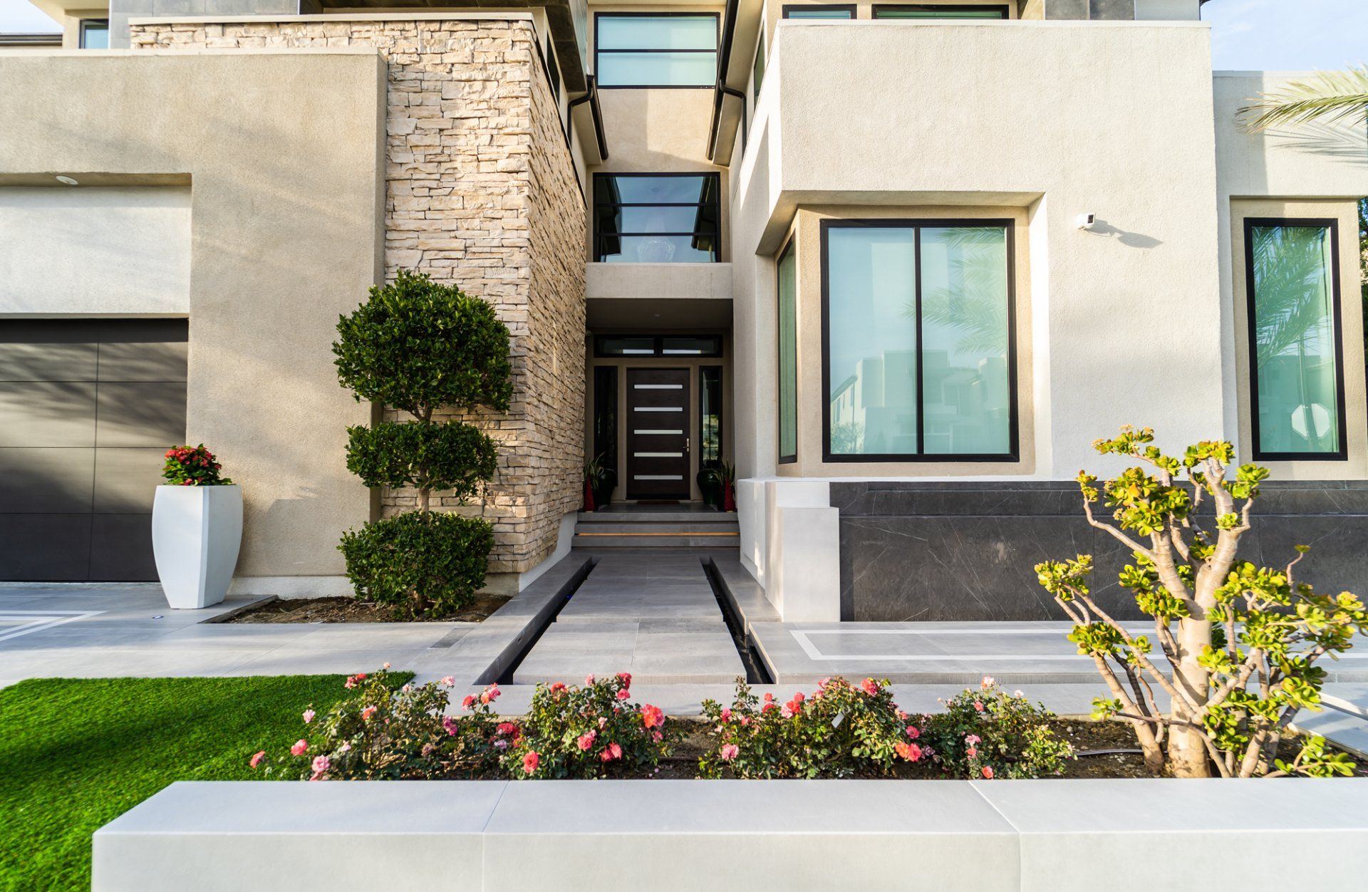 Luxury Front Yard and Entryway in Porter Ranch, CA.