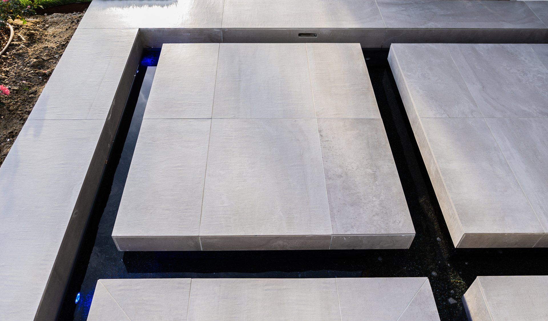 Luxury Front Yard and Entryway in Porter Ranch, CA.