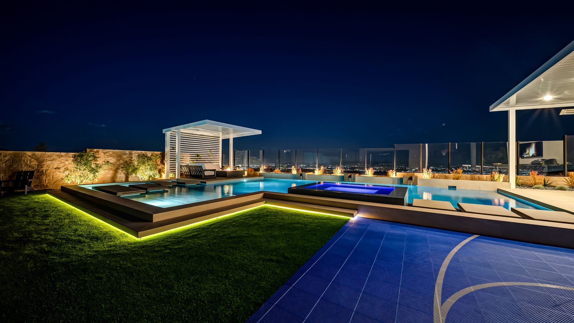 Luxury swimming pool design and construction by Westmod in Porter Ranch, CA.