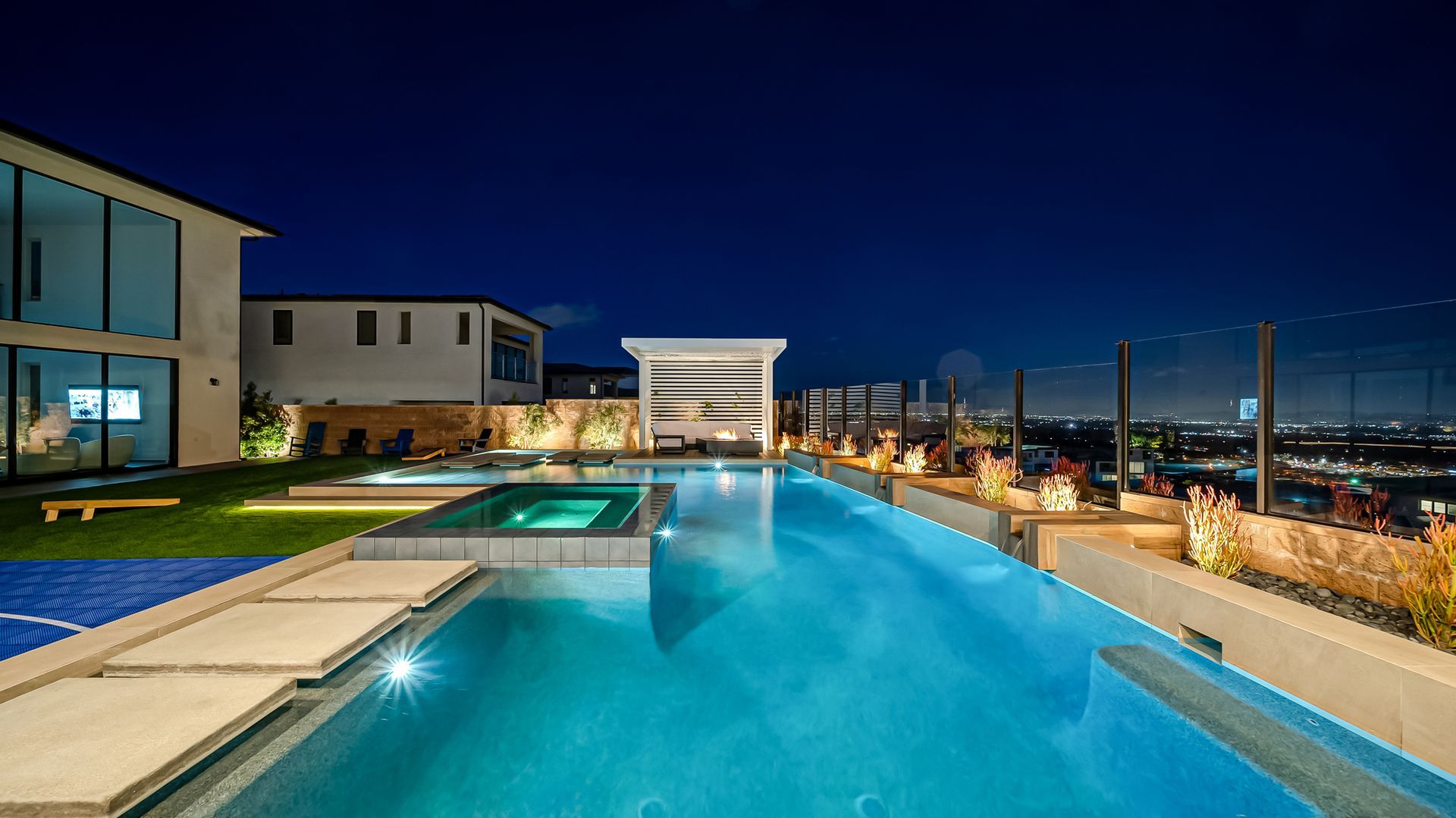 Luxury swimming pool design and construction by Westmod in Porter Ranch, CA.