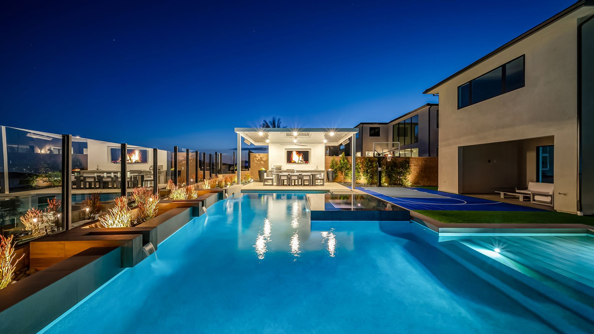 Luxury swimming pool design and construction by Westmod in Porter Ranch, CA.