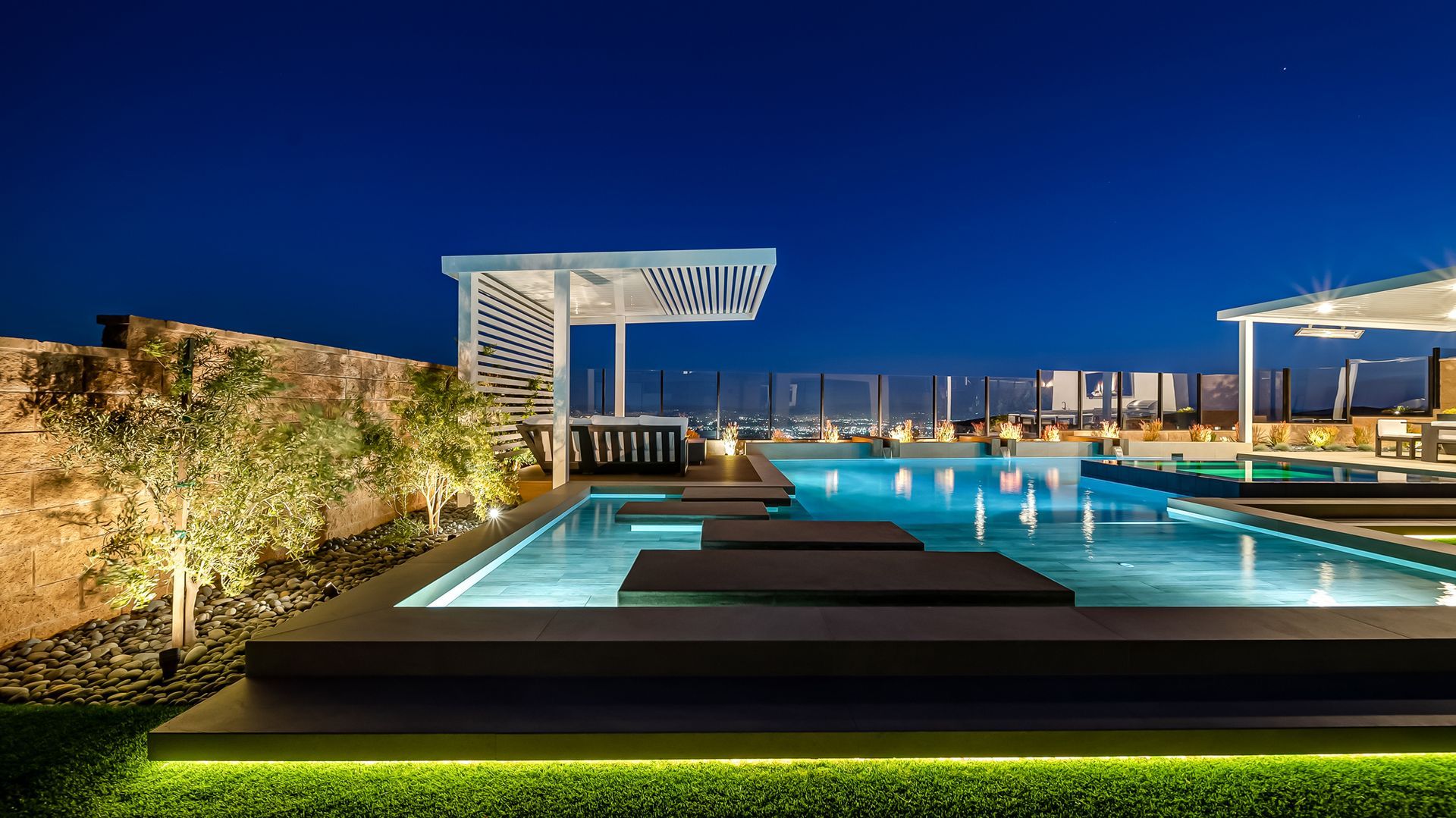 Luxury swimming pool design and construction by Westmod in Porter Ranch, CA.