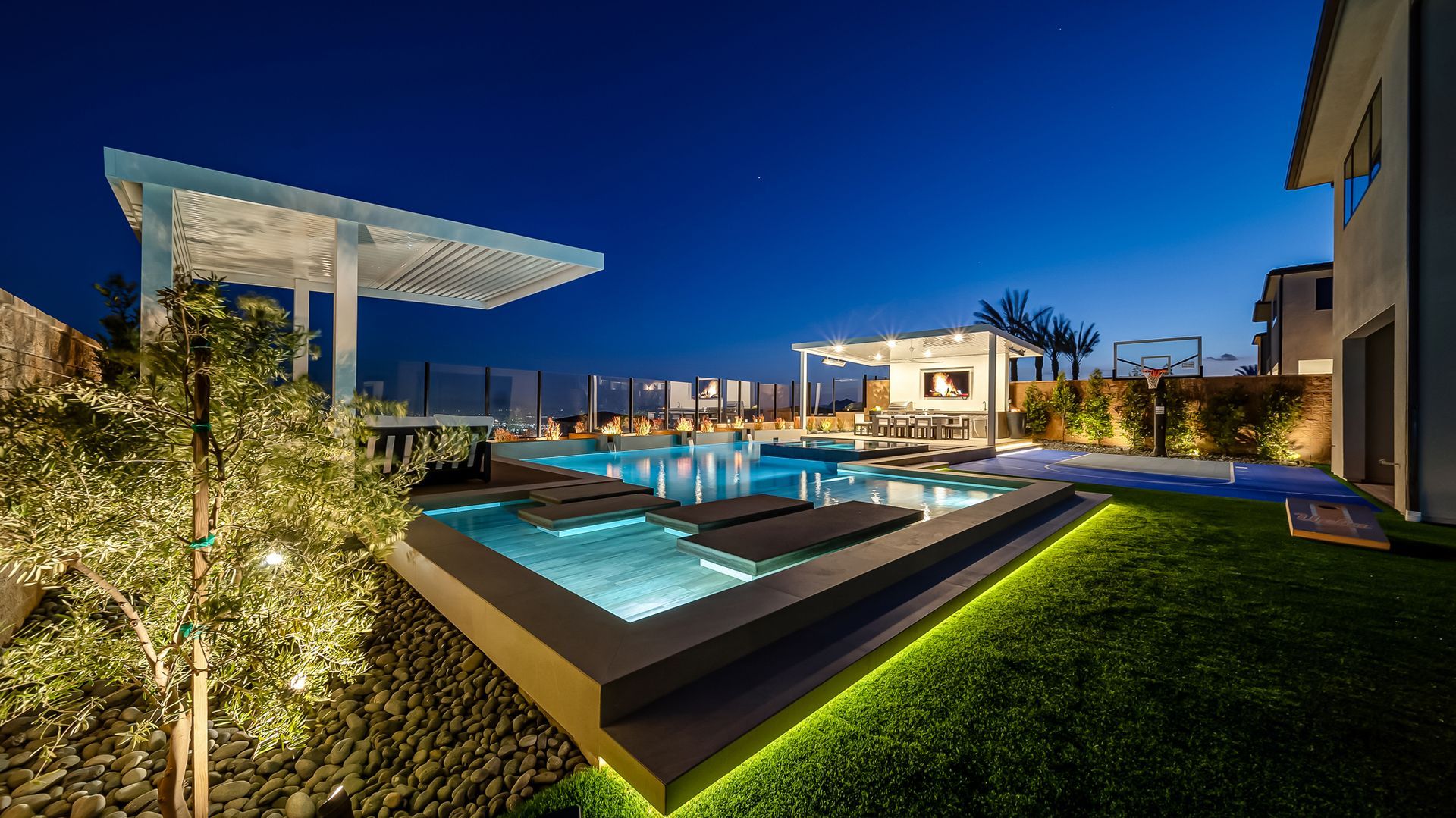 Luxury swimming pool design and construction by Westmod in Porter Ranch, CA.
