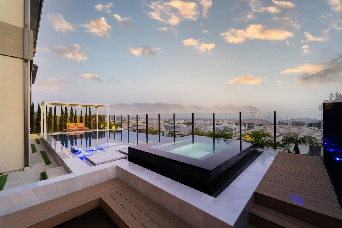 Luxury Swimming pool in Porter Ranch, CA.