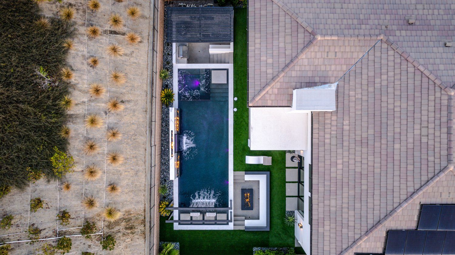 Luxury Swimming pool in Porter Ranch, CA.