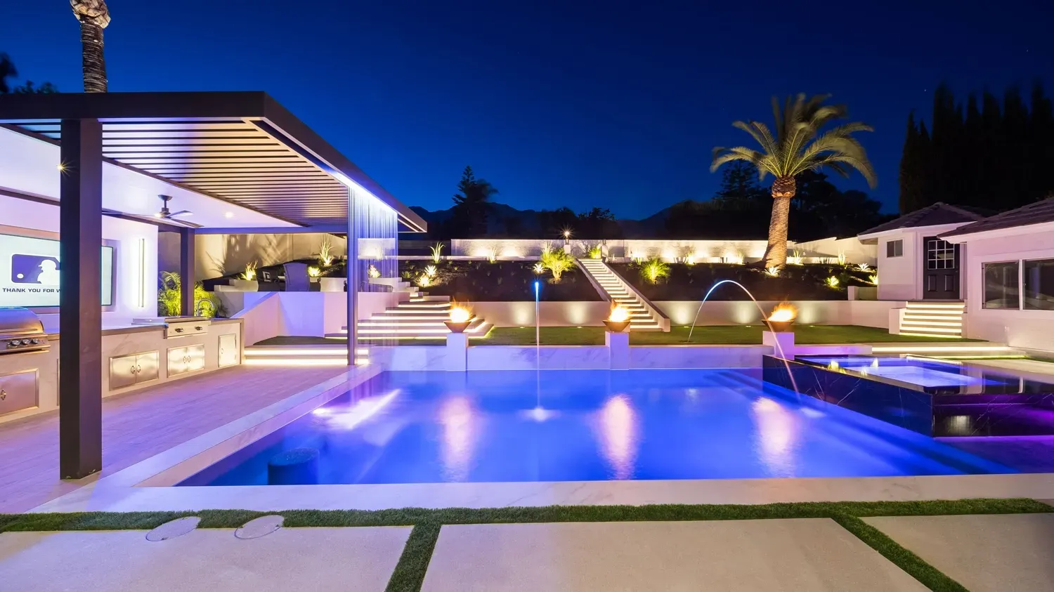 Luxury Swimming pool in Rancho Cucamonga, CA.