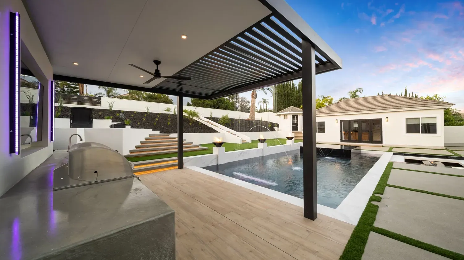 Luxury Swimming pool in Rancho Cucamonga, CA.