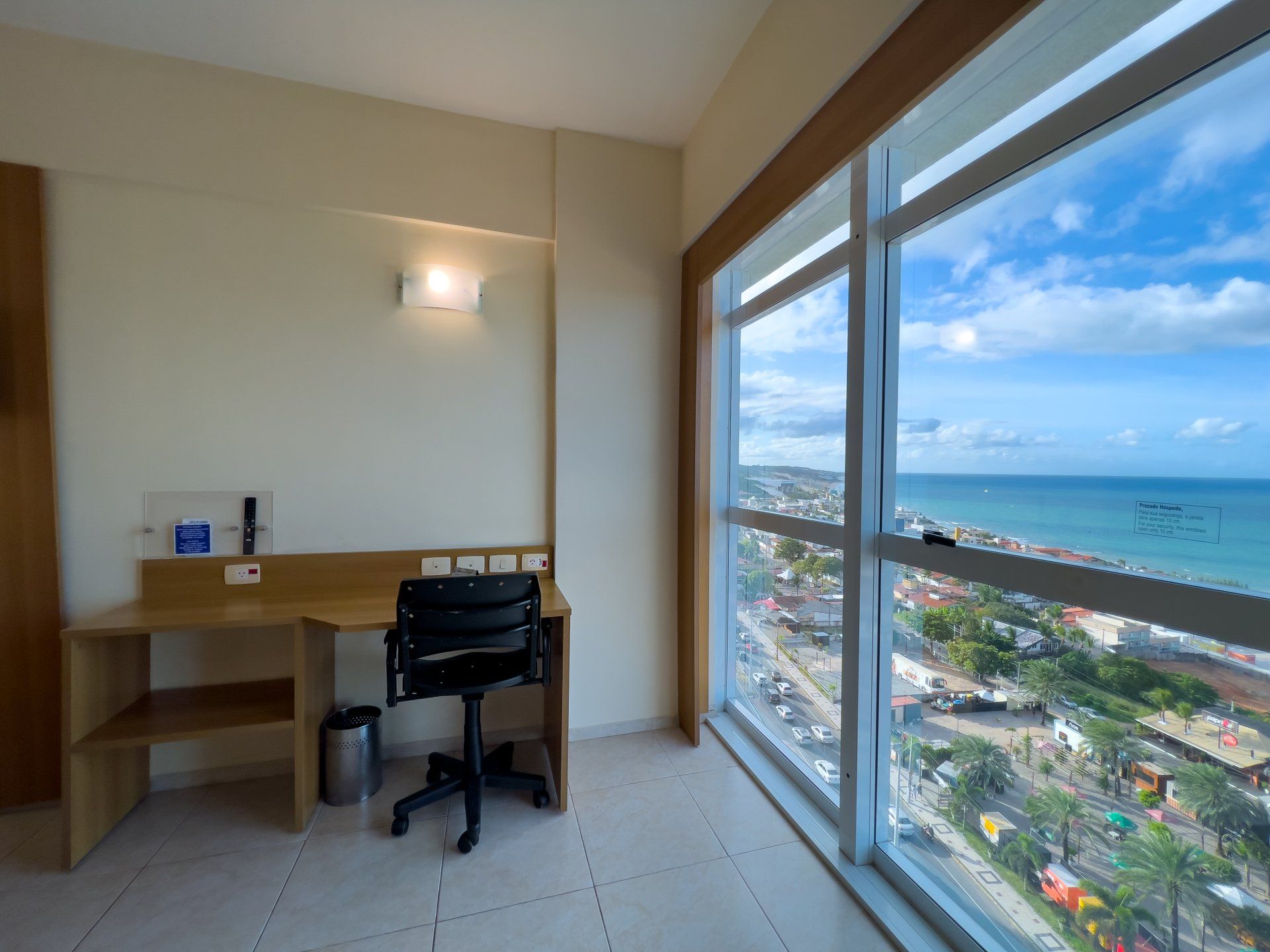 Quarto Superior com vista para o mar do Praiamar Express Hotel