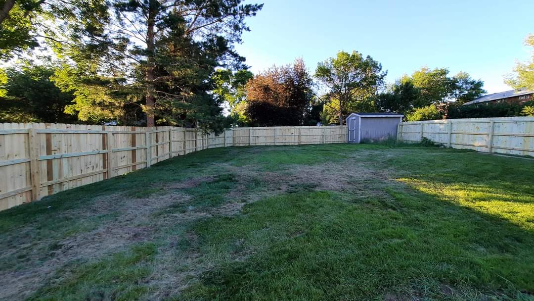 White Fence Backyard | Aberdeen, SD | Ludemann Fencing