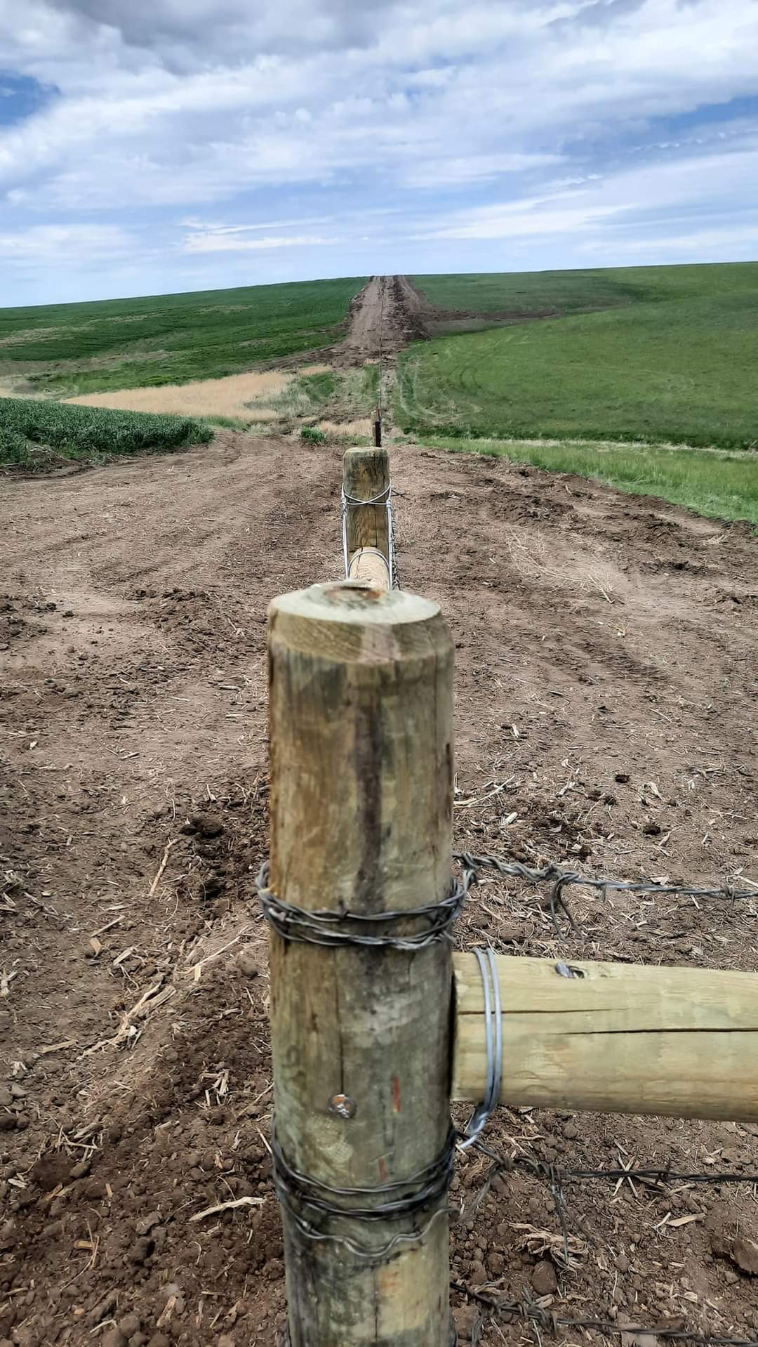 Installing Fence | Aberdeen, SD | Ludemann Fencing