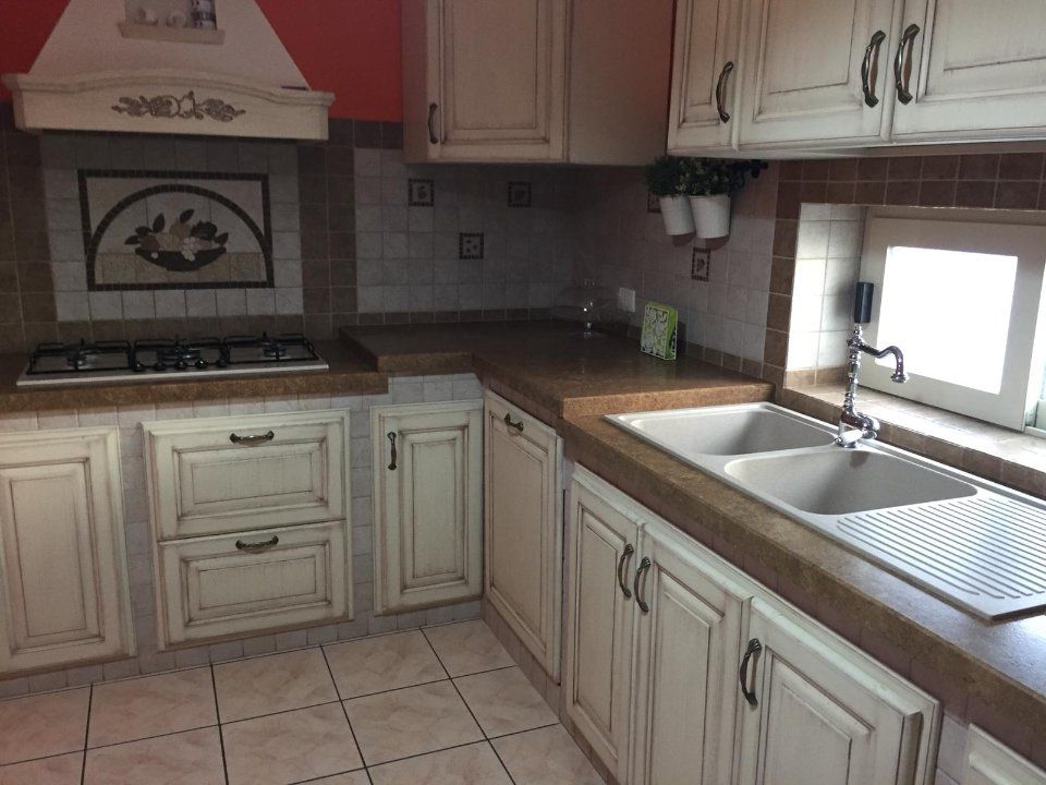 Cucina in legno e marmo 2