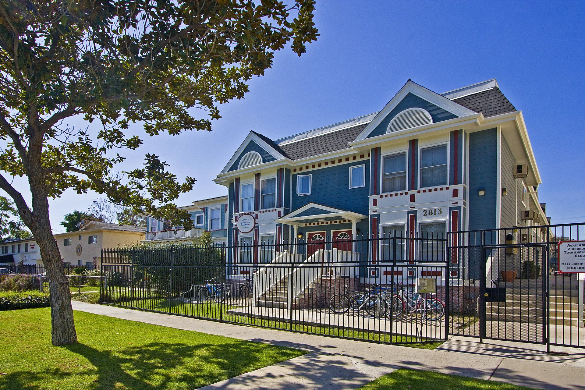 Queen Anne Townhomes - click to learn more
