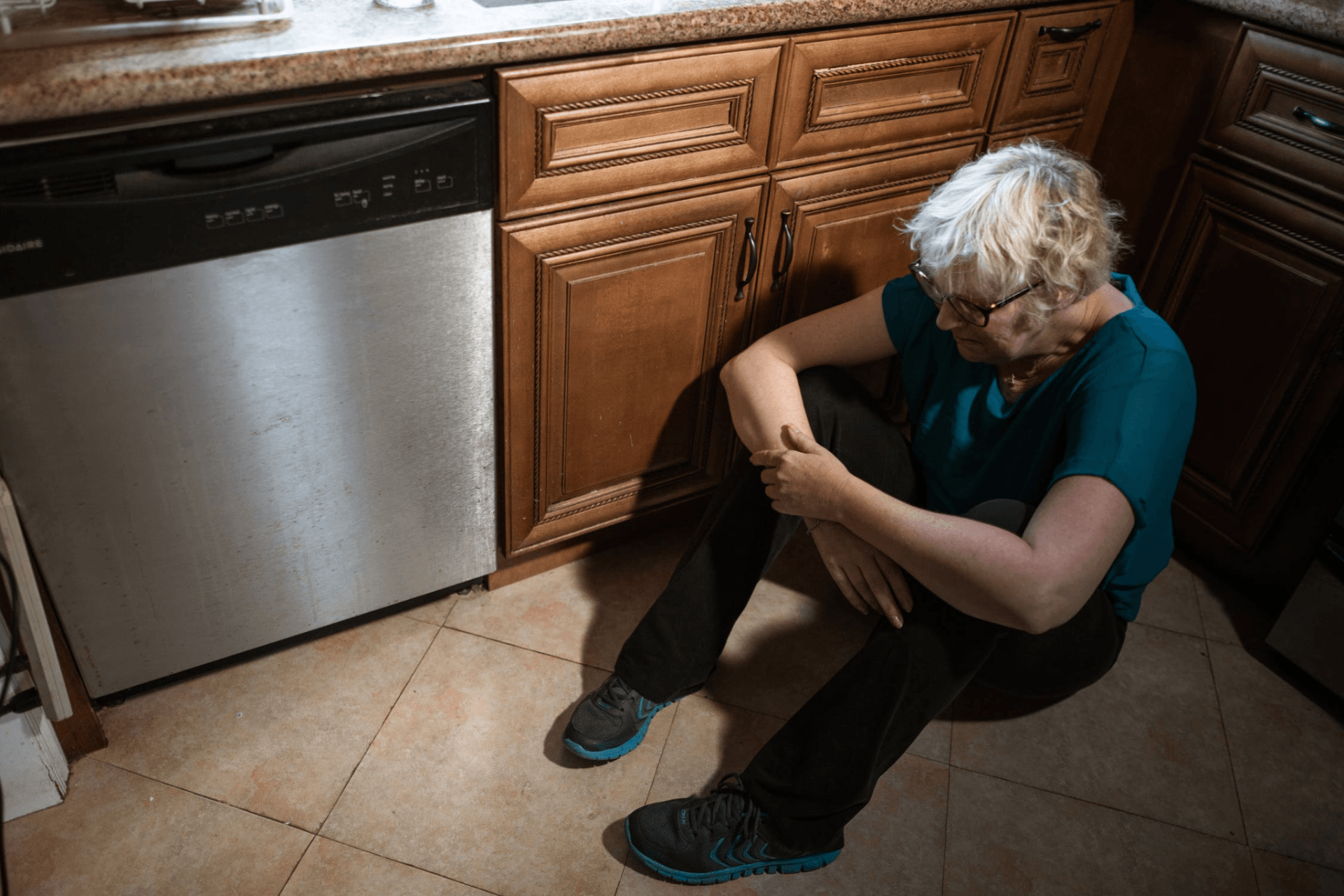 How to Figure Out If You Need to Move to Care for an Aging Loved One How to Figure Out If You Need to Move to Care for an Aging Loved One