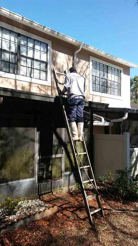 Cleaning condo rooftop - Pressure Washing in Seffner, FL