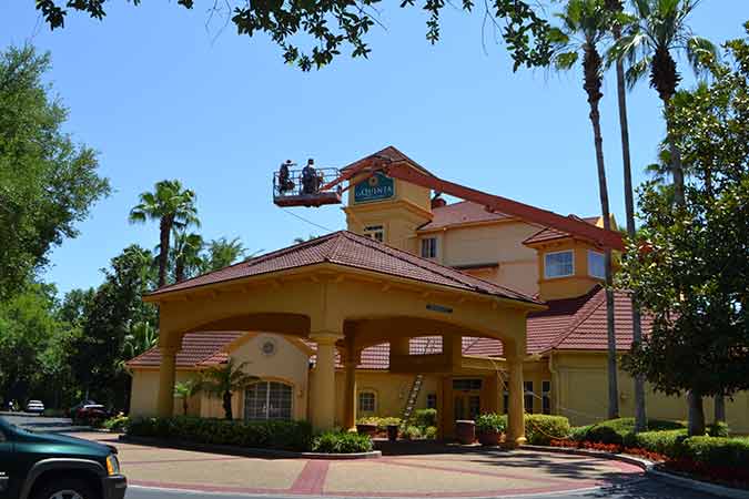 La Quinta Inn & Suites 1 - Pressure Cleaning in Seffner, FL