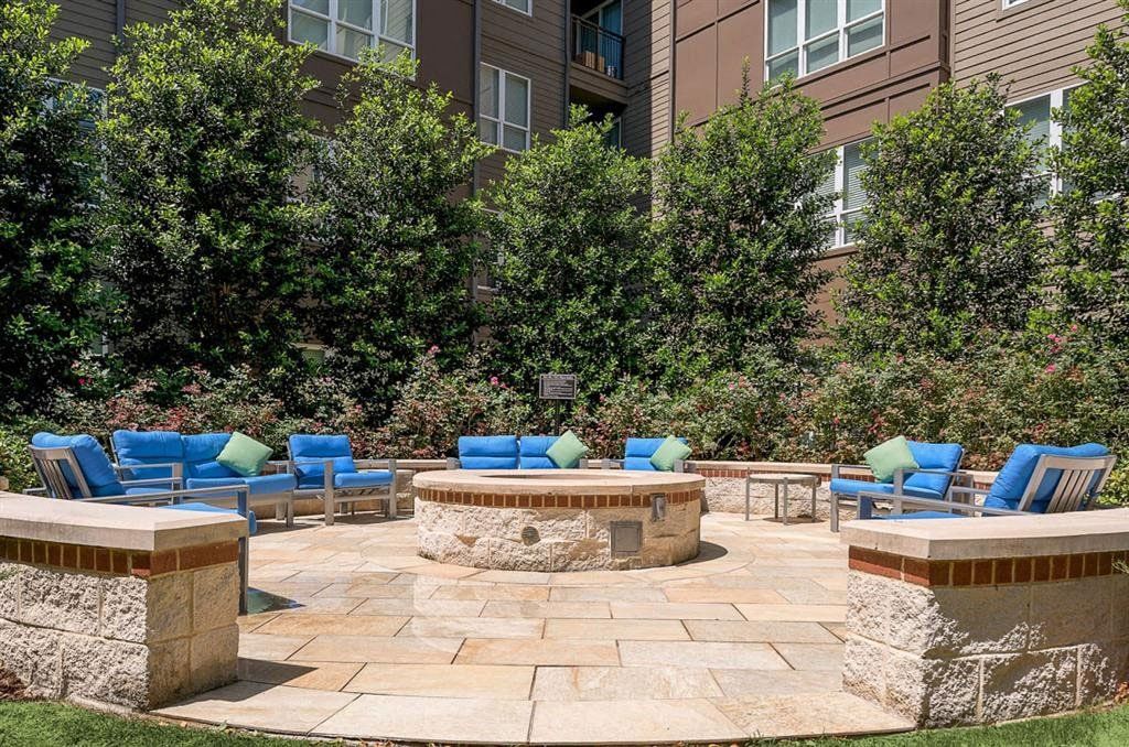 Cityplace Heights Firepit and Seating space Apartments near DFW