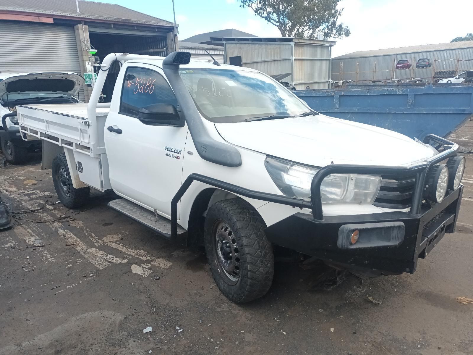 W-5286 TOYOTA HILUX GUN126R 2.8L DIESEL MANUAL 4wd SINGLE CAB 2018