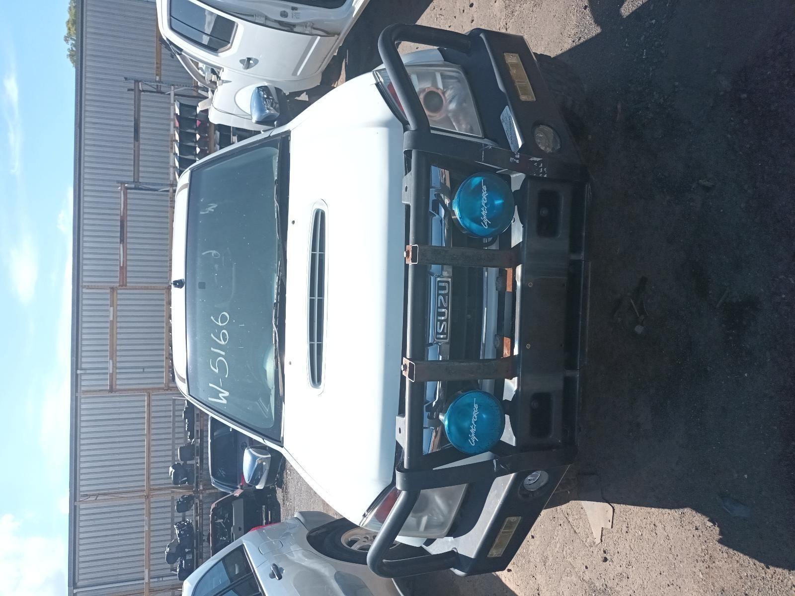 W-5166 ISUZU DMAX D/CAB UTE 2011 3L DIESEL 