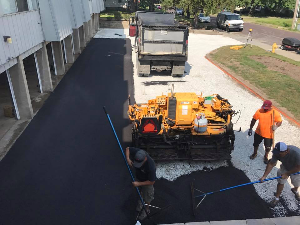 People And Equipment Doing Their Job | East Peoria, IL | Pete George & Son Blacktop