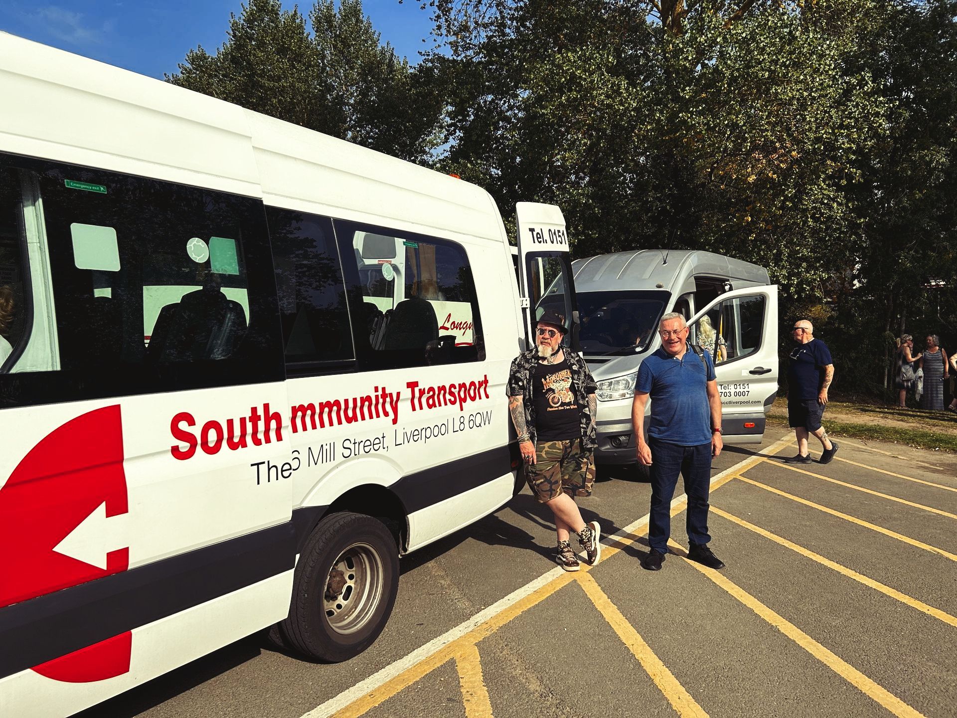 Kindred Minds outing with South Central Community Transport minibus