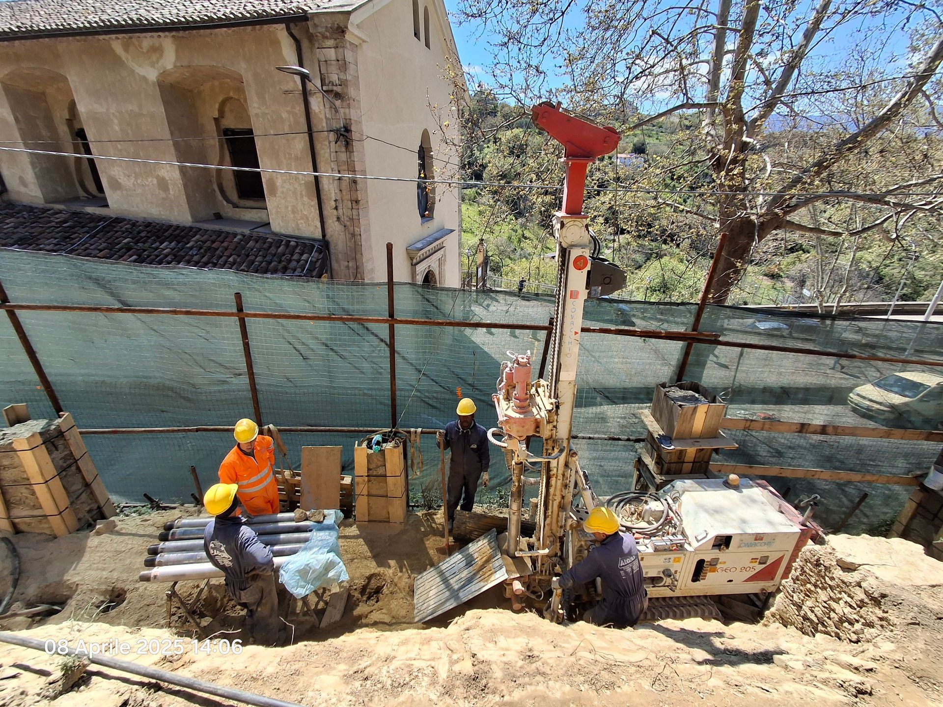 intervento tecnico su un terreno pubblico