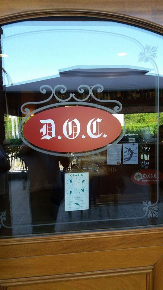 Insegna con il nome del ristorante