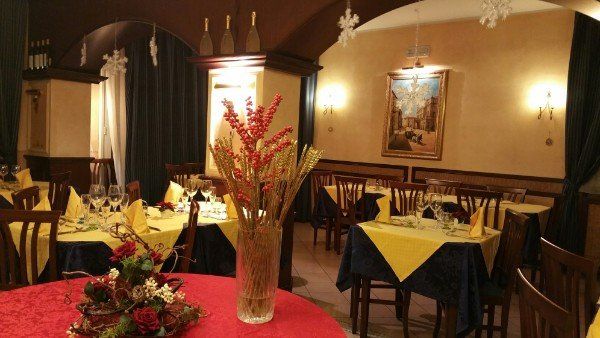 Sala interna con luci soffuse