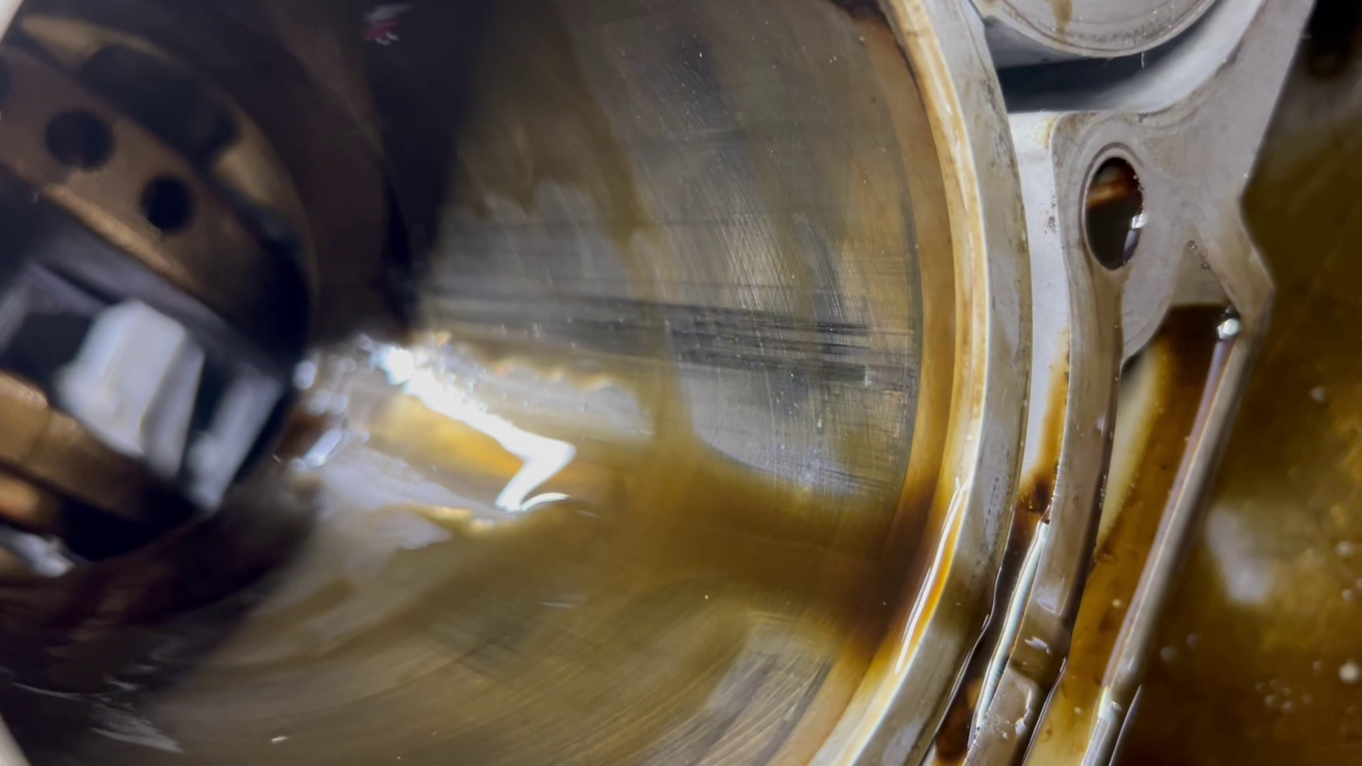 Scored Cylinder Wall Hyundai 2.0T