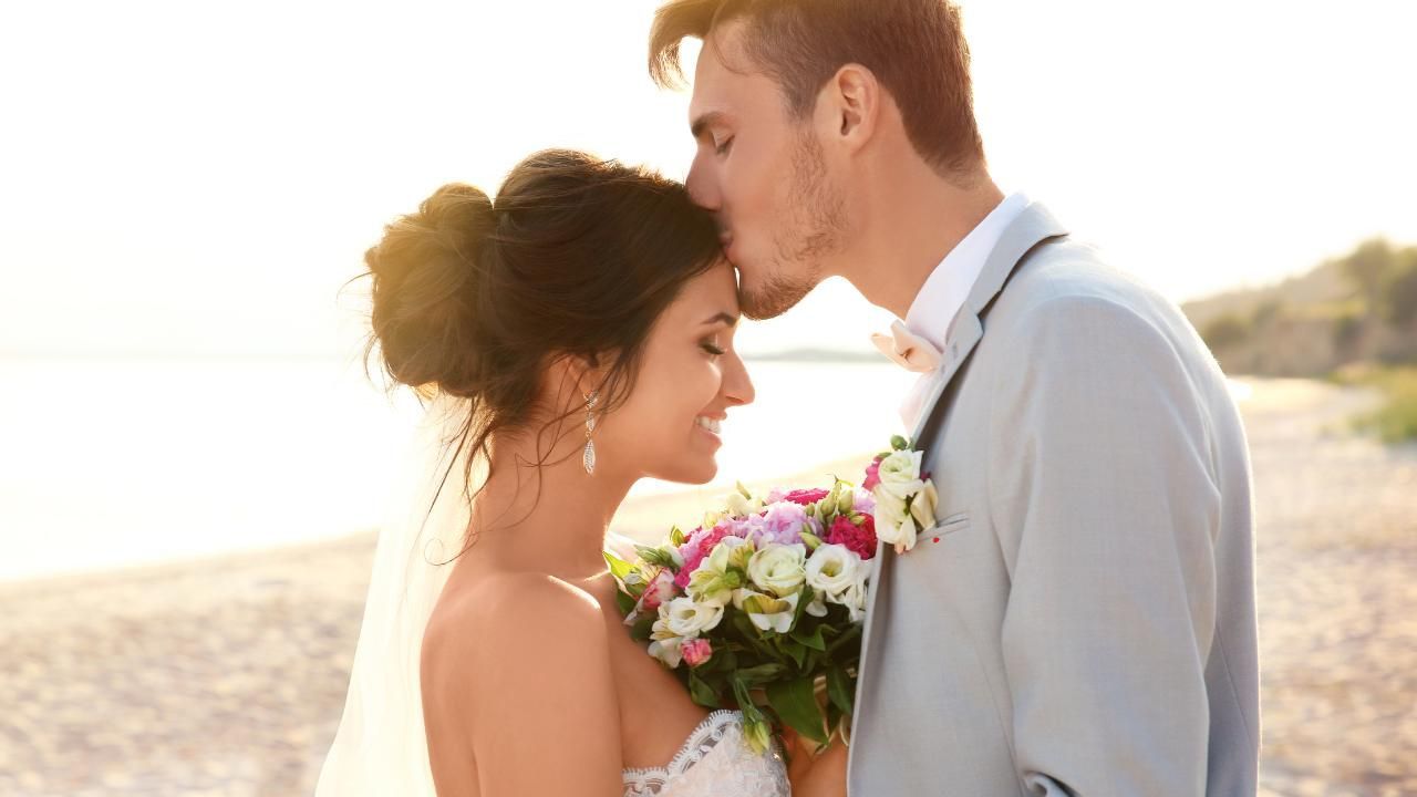 tropical wedding hair