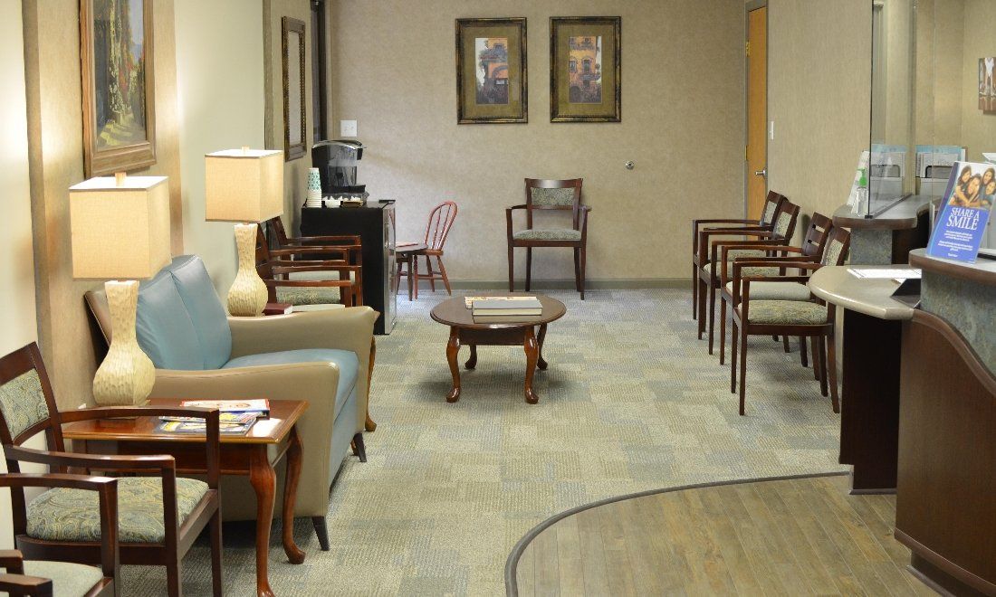 Waiting Room | Best Family Dentist for Veneers, Implants, Dentures | Tuscaloosa AL