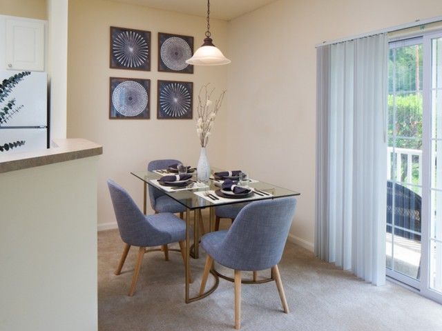 Dining Table at Longview At Georgetown.