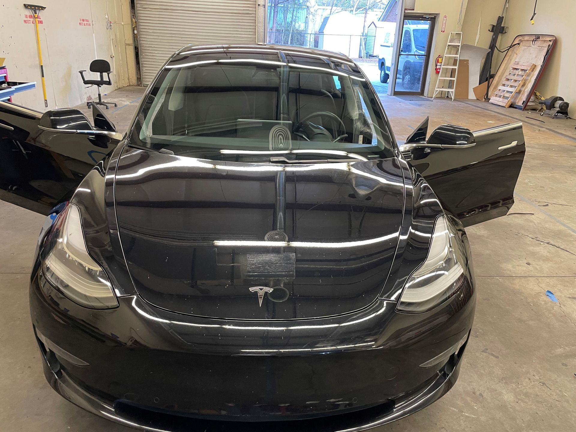 Front Windshield Installed On a Tesla in Snellville, GA