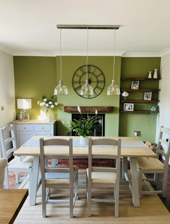 A picture of kitchen diner painted by painters and decorators Glasgow