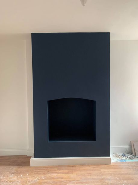 Painters and Decorators Glasgow - feature wall painted turquoise