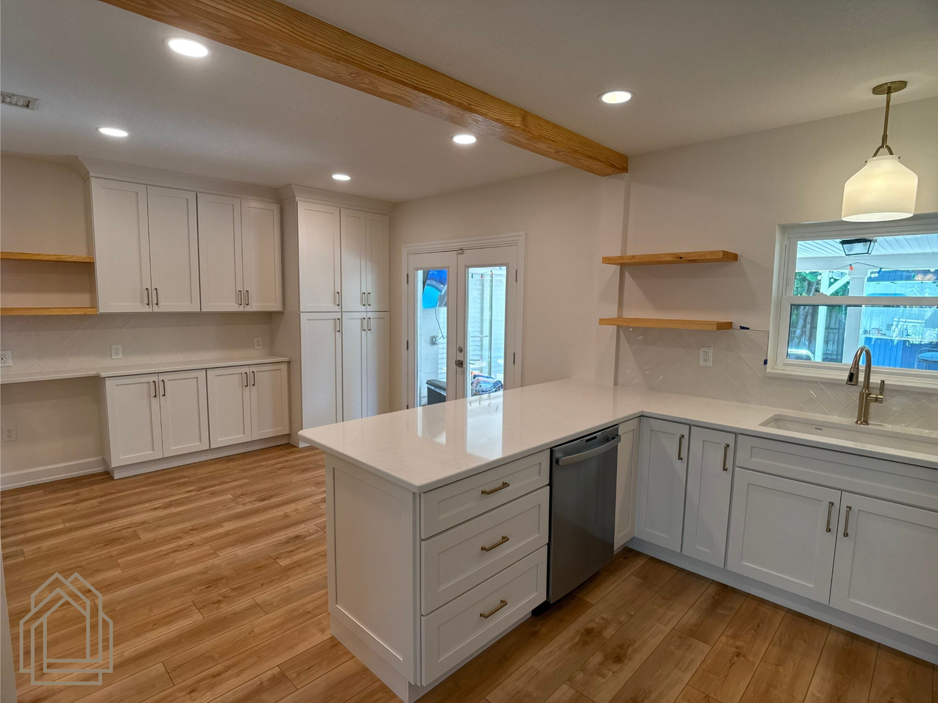 custom kitchen cabinets
kitchen island storage
shaker cabinets
kitchen remodeling
custom cabinetry
built in storage
kitchen organization
custom kitchen design