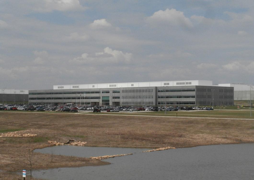 Clean exterior paint work on building done by Dayco.